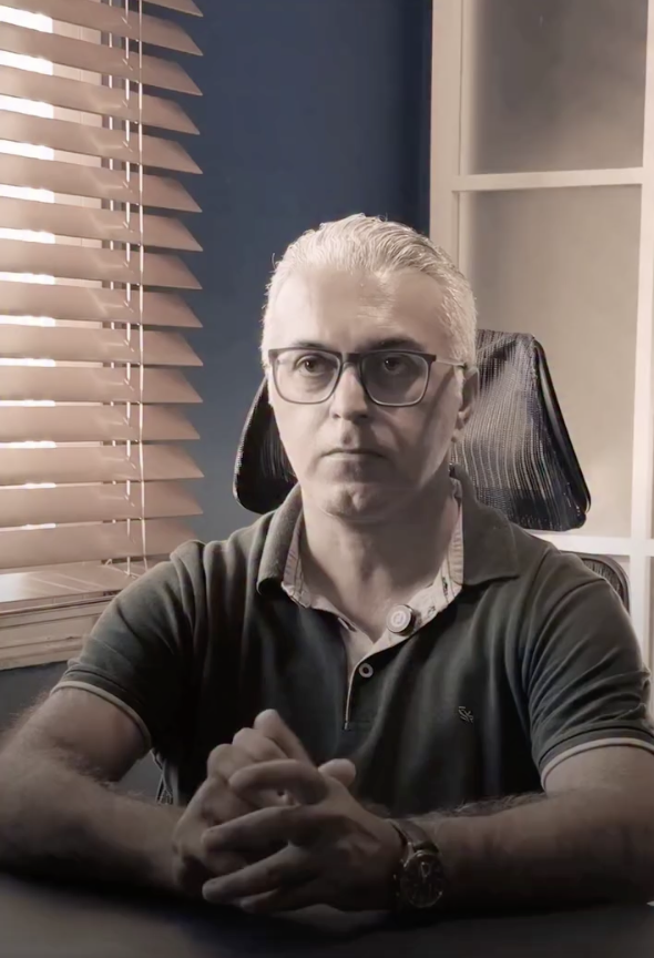 بیسیم چقدر شارژ نگه میداره؟